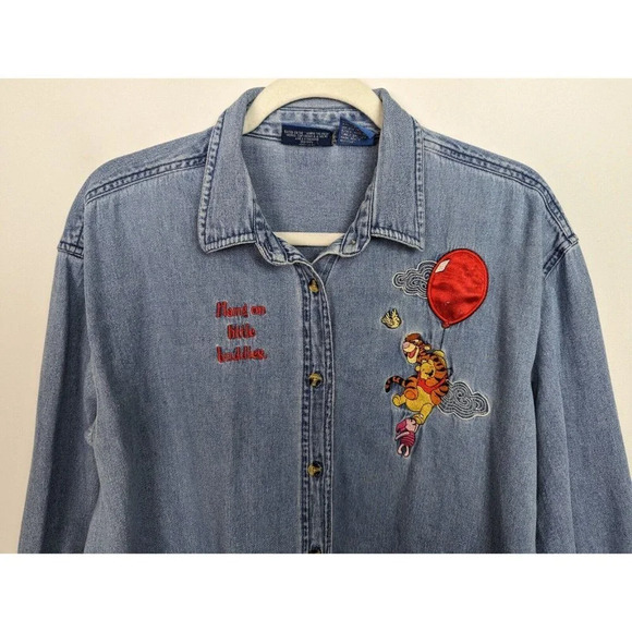 Disney VTG Y2K XL Winnie The Pooh Embroidered Chambray Denim Button Up Shirt Top - Picture 3 of 8